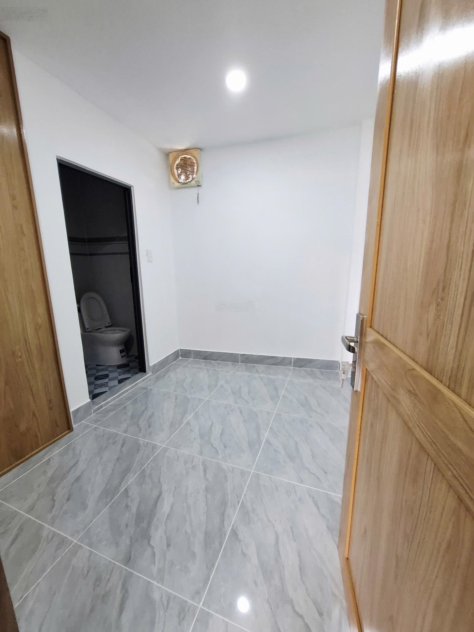 Nhà hẻm 501 Lê Văn Khương Quận 12 ngay Chợ Thiếc (DT: 3,8x7,5m). Giá 1tỷ289tr còn TL