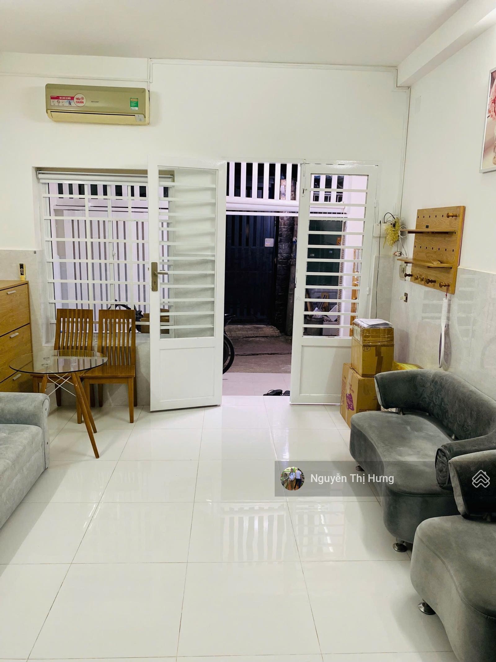 Cho thuê nhà hẻm Phạm Hữu Lầu q7 - 4x9m, 1l + 1pn rộng + đủ nt - nhà mới sơn -chốt 8.5Tr . Ở Liền.