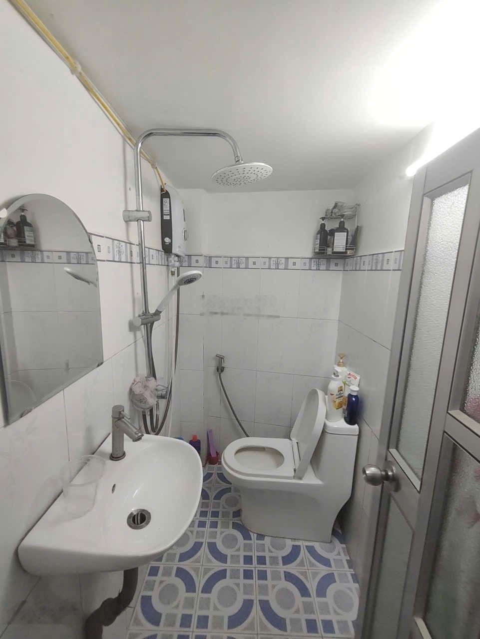 Bán nhà mặt tiền đường Hiệp Thành 05, 2 tấm đúc, vào ở ngay chỉ 2.05 tỷ