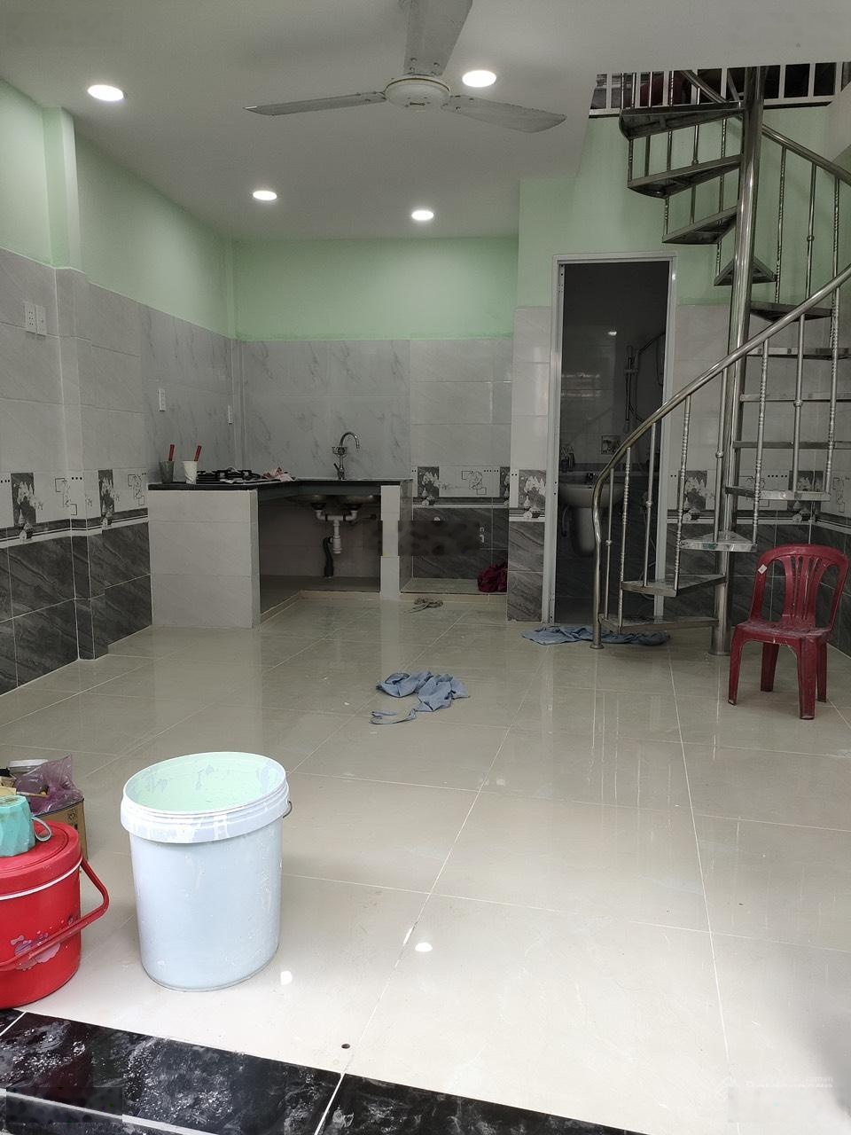 Bán nhà hẻm Hồng Bàng, 22m2, 1 lầu, nhà mới, nhỉnh 2 tỷ!