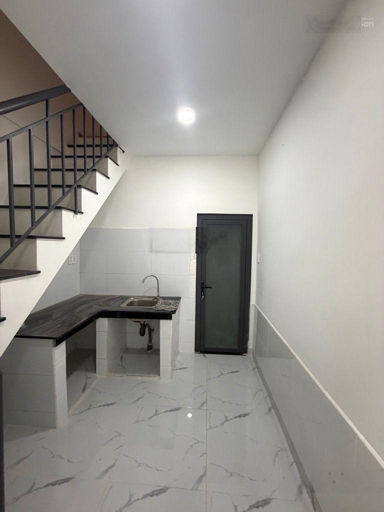 Bán nhà Võ Văn Kiệt, Q1, DTSD 48m2, 2 tầng, hẻm 3 gác thông, gần mặt tiền, nhỉnh 3 tỷ