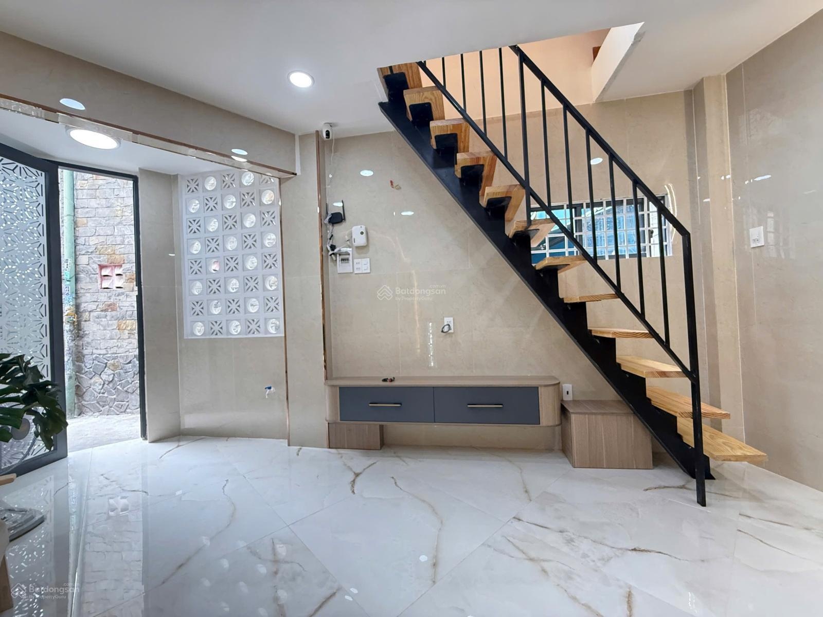 Bán nhà xây mới mai xuân thưởng q6