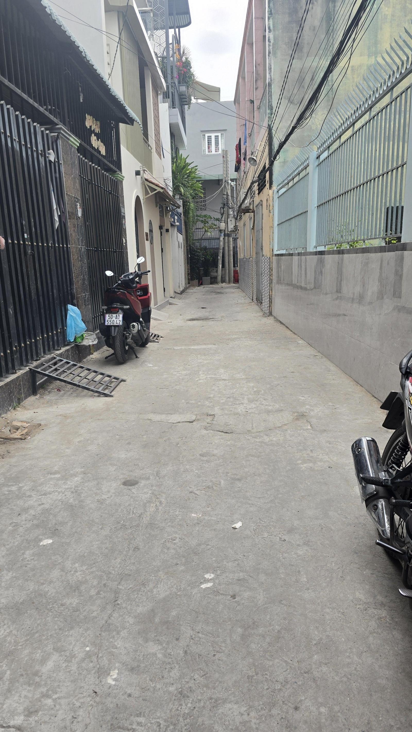 Gấp bán nhà hẻm 1041 trần xuân soạn,đi bộ ra lotte quận 7, khu cao ráo không ngập nước,giá 3ty35 tl