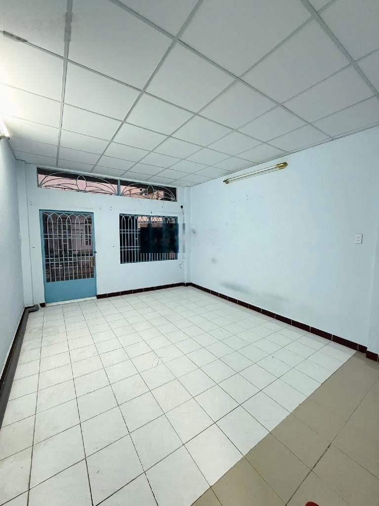 Chỉ 4tỷ39 nhà một sẹc - dt 44m2 - hẻm xe hơi - đường nguyễn tư giản gò vấp