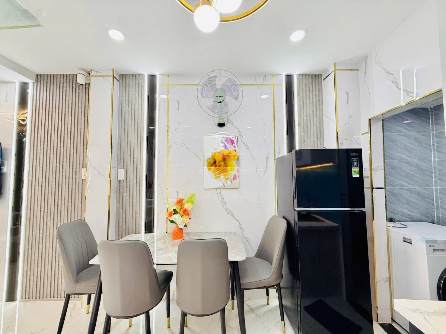 NHÀ SHR Q12 - GIÁ RẺ "SỐC" 2 TỶ 450 Diện tích: 3.1m x 8.2m (Sàn 43m).