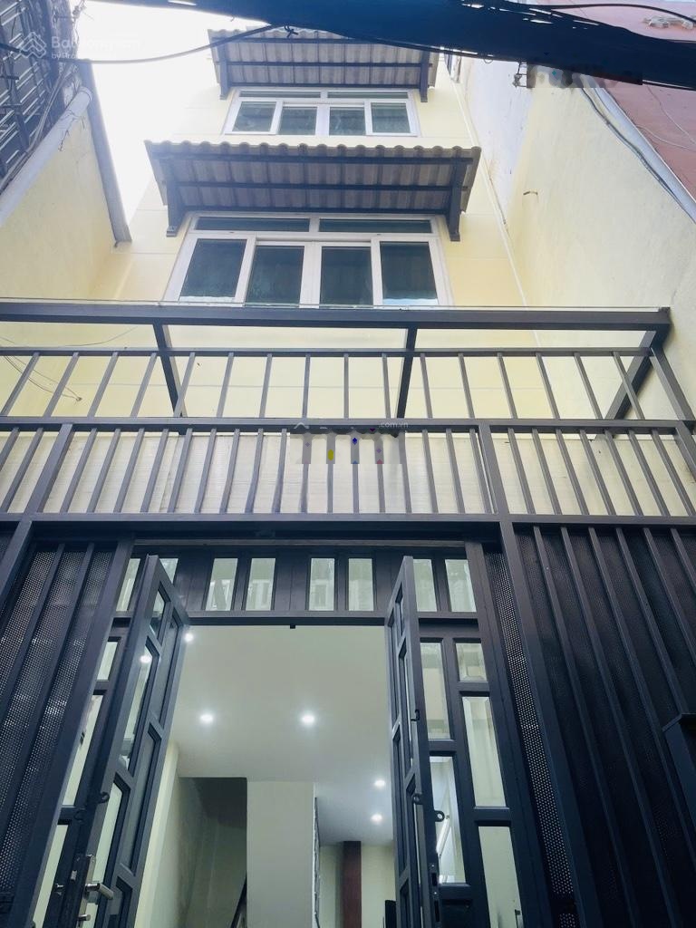 Quận 1 - trần đình xu - 4 tầng btct - chỉ 9.5 tỷ - nhà mới đẹp - hẻm thông ở ngay!