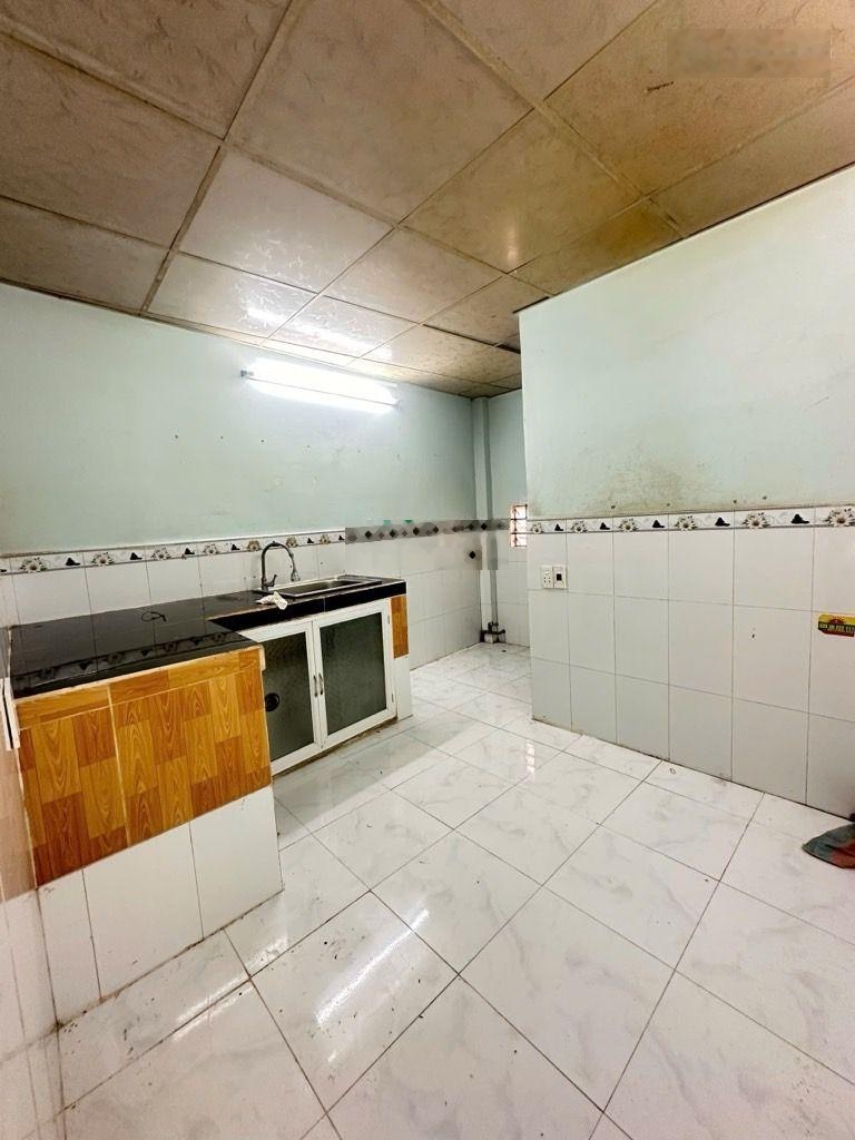 Chỉ hơn 3 tỷ ,nhà cấp 4 phú thuận q7 ,dt 50m2 ,Shr hoàn công đủ