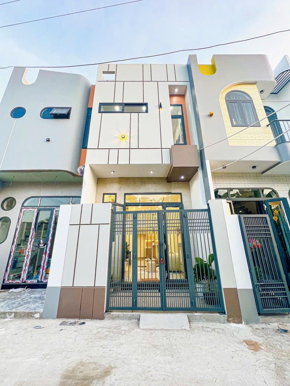 Nhà hẻm nhựa xe du lịch vi vu - 42m2 nguyễn duy cung , p12, gò vấp . 3pn, phòng ngủ trệt . 4,5 tỷ.