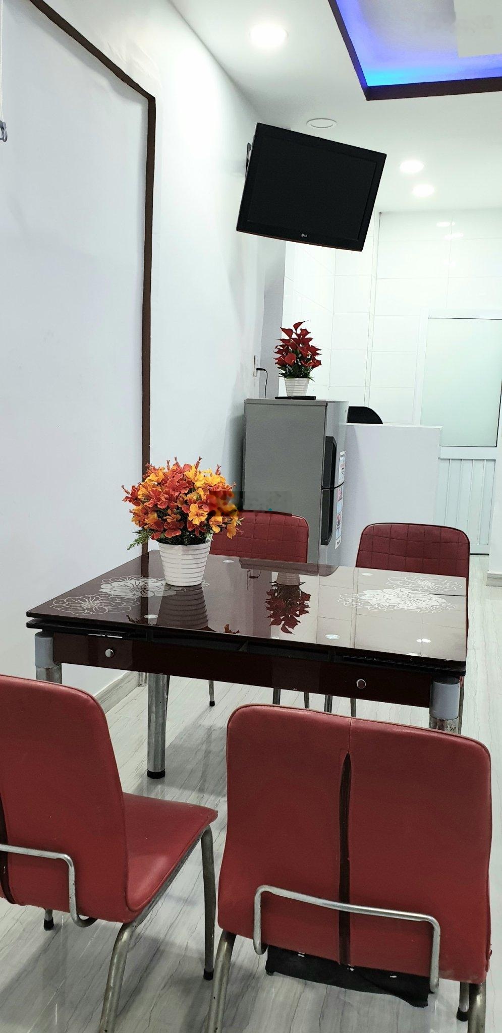 11 tỷ giảm còn 9,4 tỷ Bán nhà gần công viên 23/9 ngay trung tâm q1. 4,8 x 9m. cn 35 m2