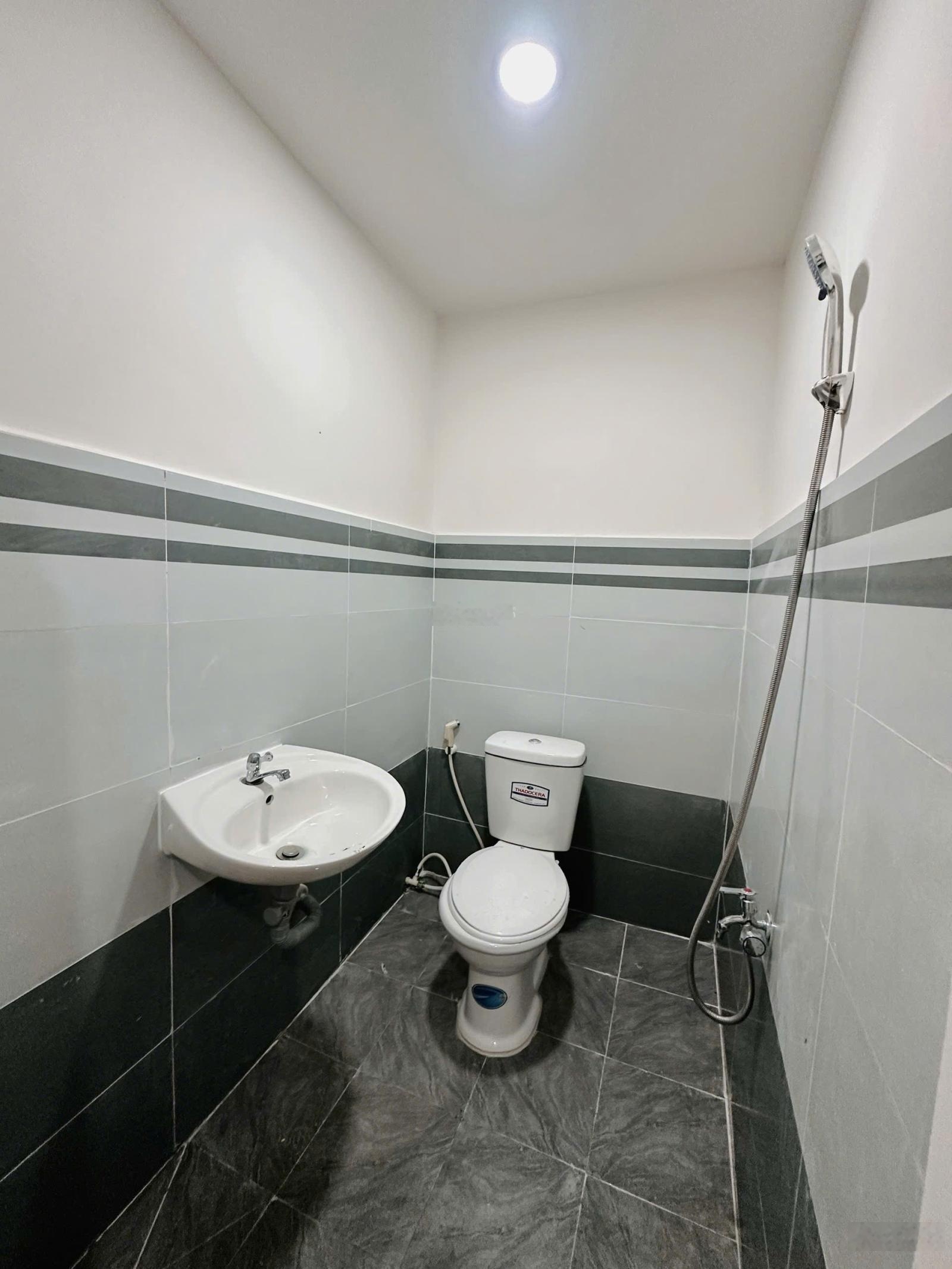 Nhà sổ riêng chính chủ không giấy tay giá chỉ 765tr ( full giá )