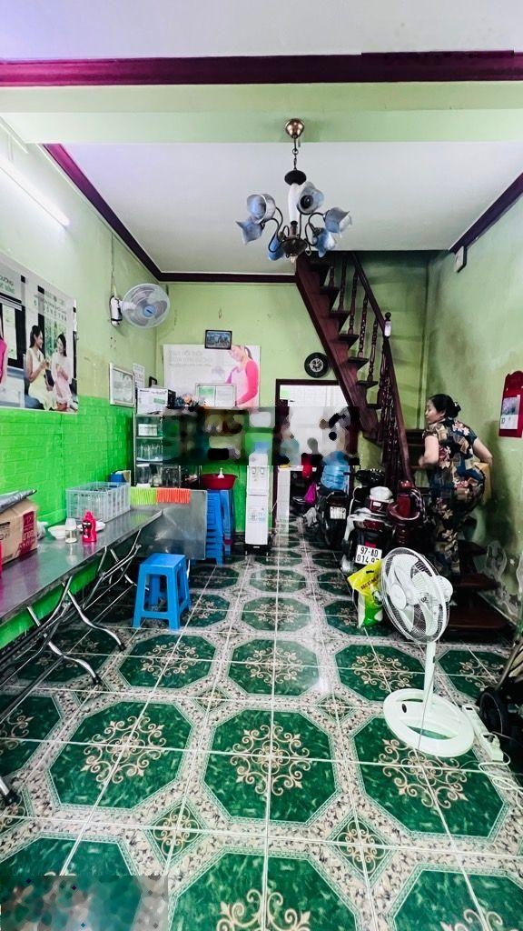 Nhà vip sát mặt tiền đường số 15 tân quy, quận 7, nhỉnh 3 tỷ.