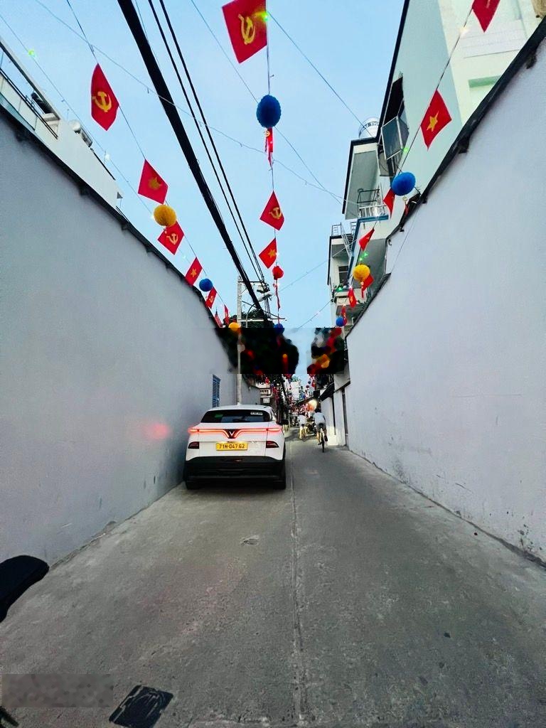 Nhà phố 2 tầng mới - căn góc thoáng mát - full nội thất sát hẻm xh chỉ nhỉnh 3 tỷ