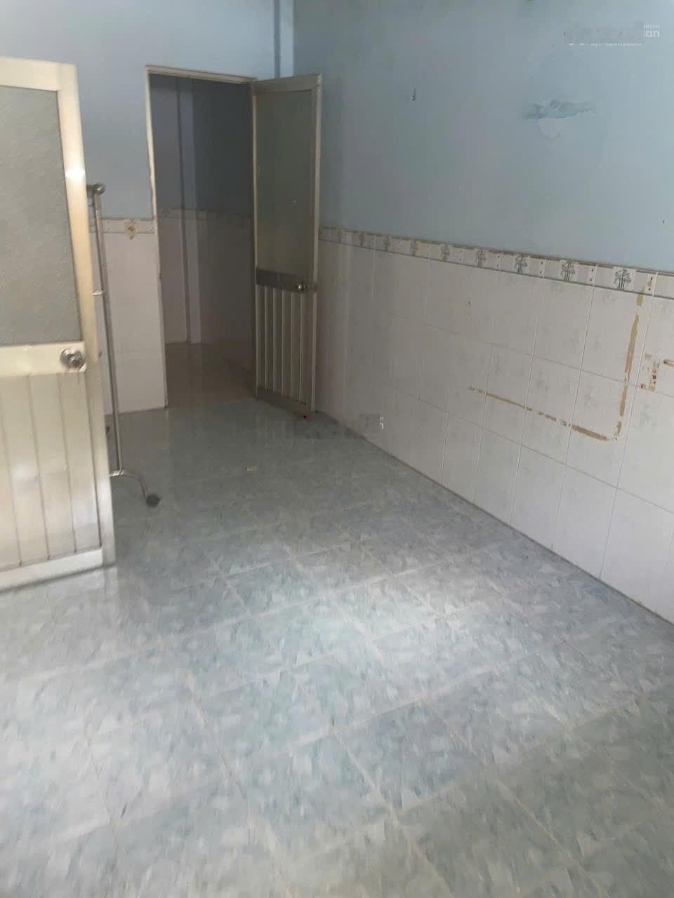 Hh 1% dẫn dùm nhà Nguyễn Văn Quá q12 dt 3x7m 1 lầu