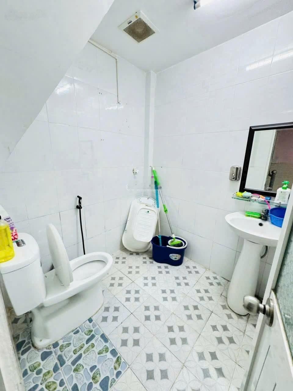 Nhà 6x6m 1 lầu sổ riêng Bùi Quang Là P12 GV gửi 1% GT