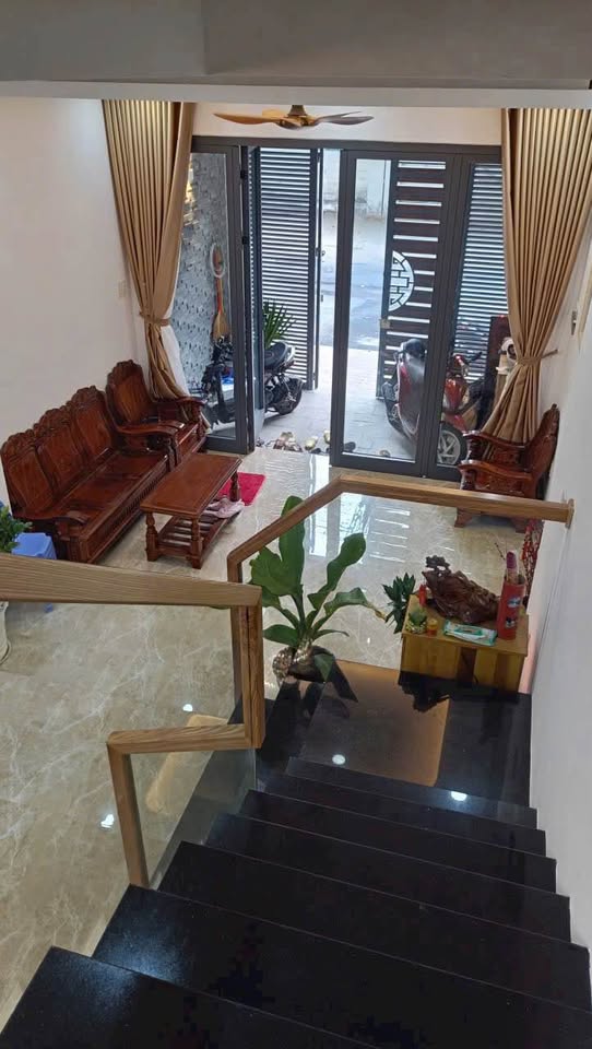 Bán nhà góc Điện Biên Phủ và Thoại Ngọc Hầu, phường Bắc Nha Trang, giá 8 tỷ