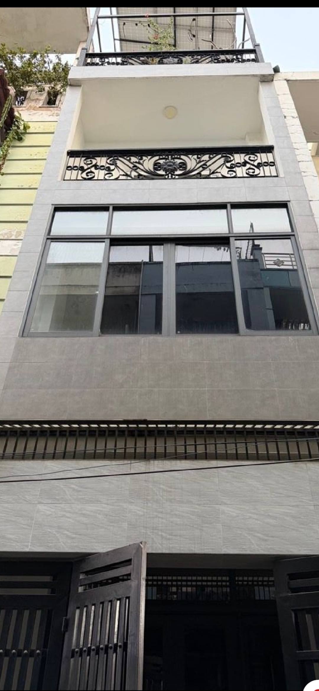 Bán nhà 3 tầng ngay Đoàn Văn Bơ, gần chợ Xóm Chiếu thuộc Phường 14, Quận 4