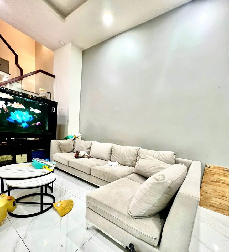 Bán nhà 2 mặt hẻm trước sau, ô tô vô nhà tại Âu Cơ, Đồng Đen, khu Bàu Cát, dân trí cao, chỉ 9,1 tỷ