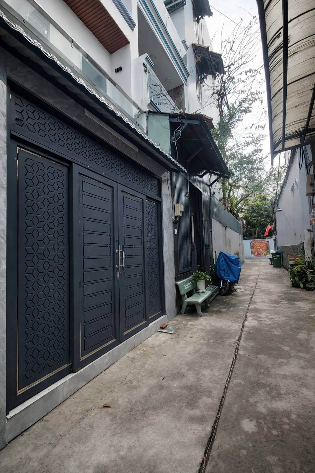 Bán nhà đẹp Bình Tân, tặng full nội thất, 42,3m2 - Chỉ 4.x tỷ