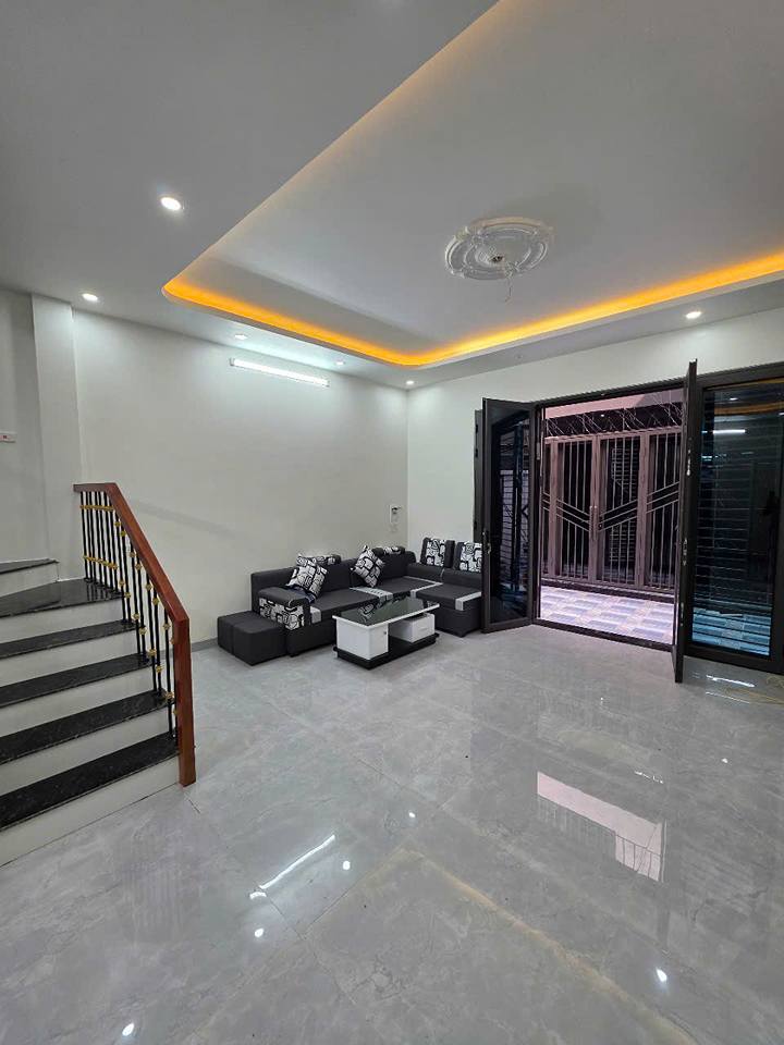 Bán nhà ngõ 206 Tô Hiến Thành, Nam Định, giá 2 tỷ