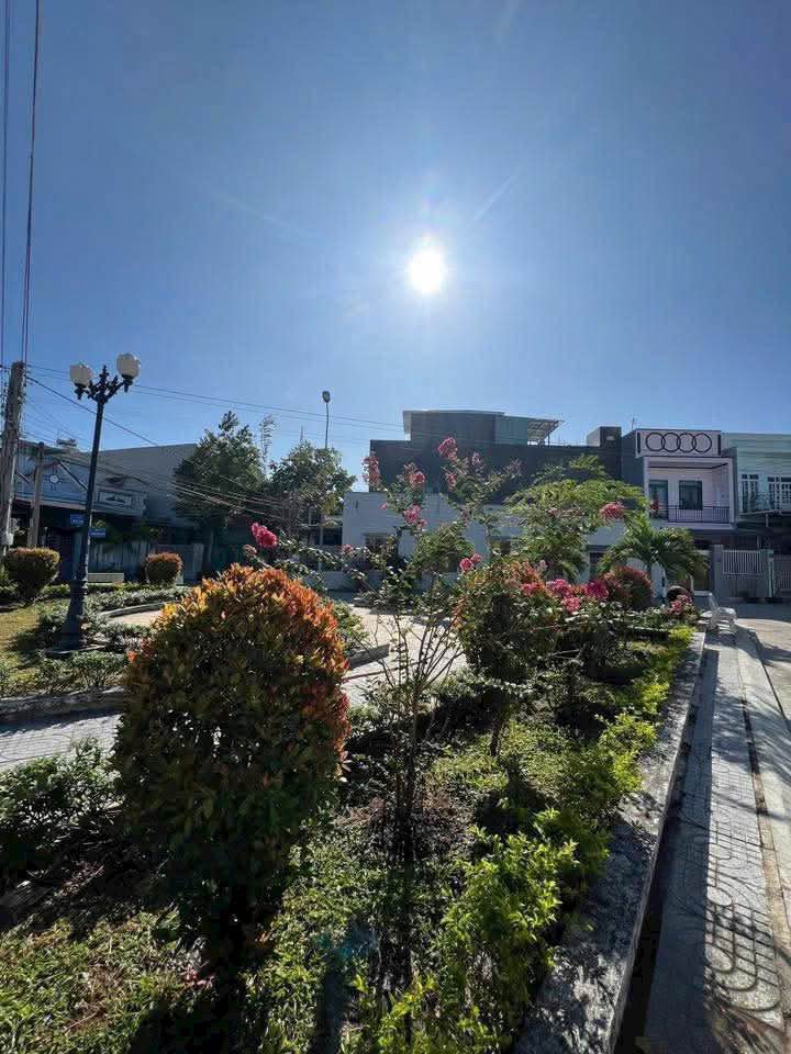 Bán lô đất thổ cư đường Ngô Mây, đối diện công viên Phước Mỹ, thành phố Phan Rang Tháp Chàm cũ, giá 1.7 tỷ