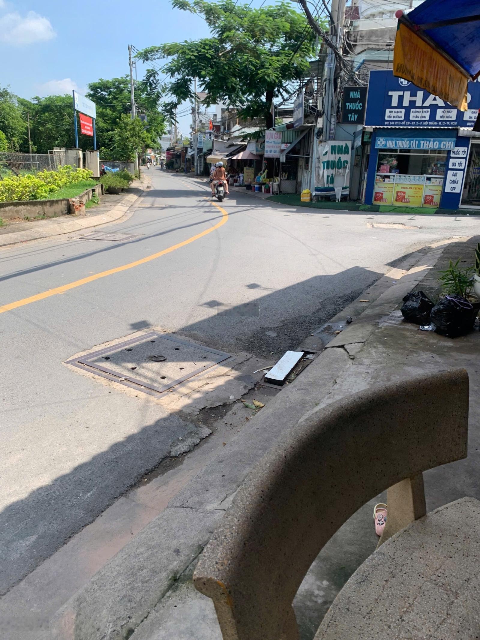 Cần bán nhanh căn nhà nhỏ xinh cách mặt tiền HT 17 khoảng 10m