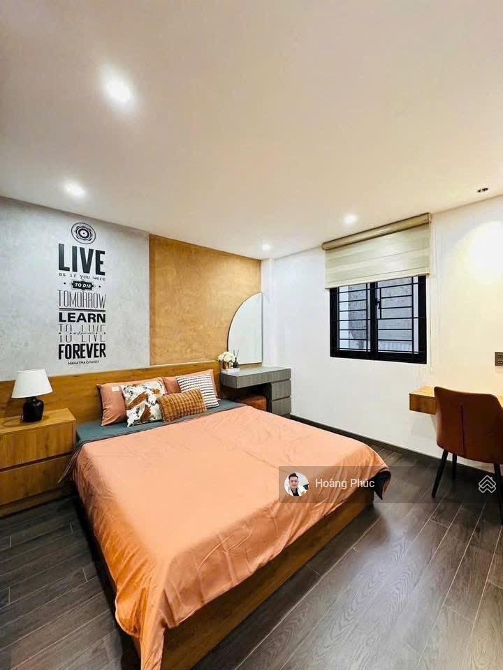 Giảm giá bán nhanh nhà Quận 1, giá 4Tỷ250, DT 74m2 đường ôtô Nguyễn Hữu Cầu, ngay sát chợ Tân Định