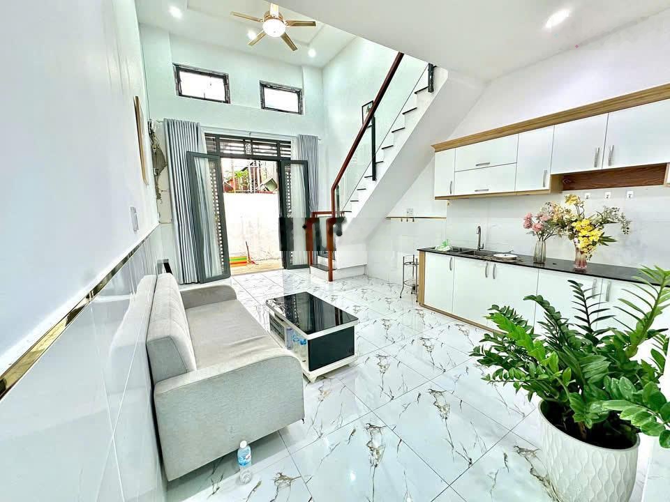 Nhà 4x11m, đường Số 6 BHH B Bình Tân 2PN 2WC giá 1tỷ630tr LH 0359458158 Huỳnh