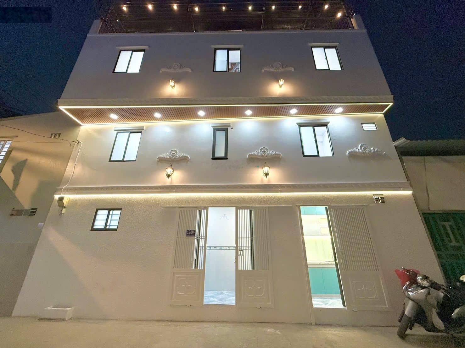 Nhà chính chủ nhà đẹp - 1 tỷ 790 - đường Huỳnh Tấn Phát, P. Phú Thuận, Q7