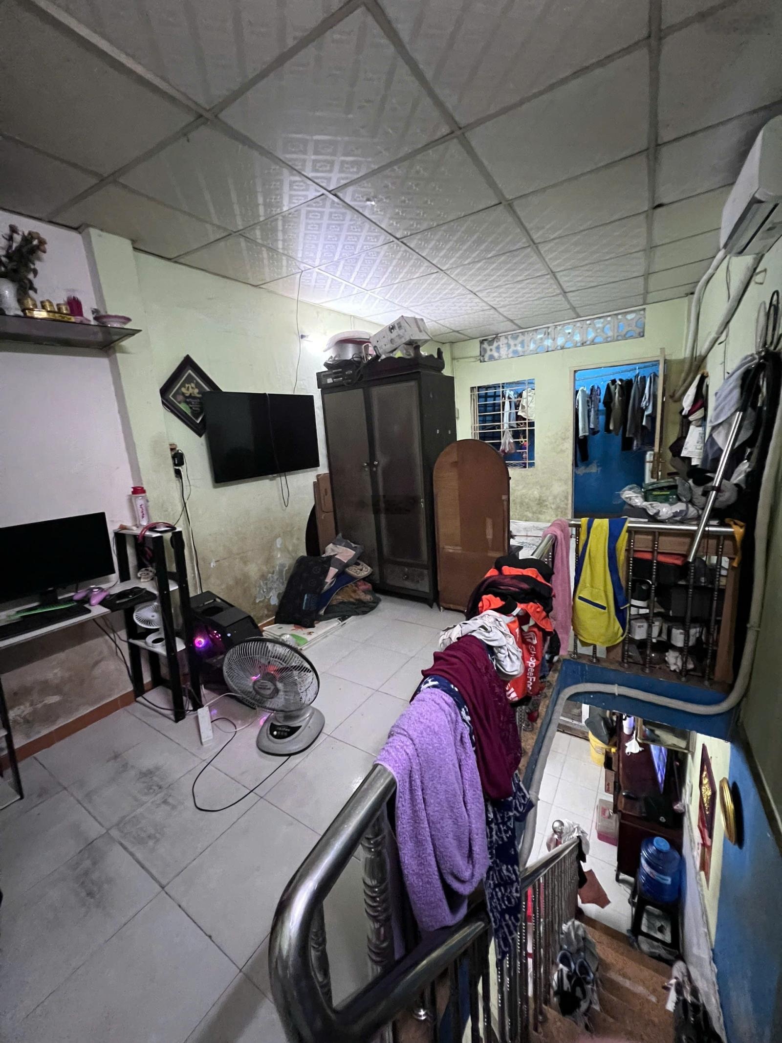 Bán nhà hẻm Bà Hom, 18m2, 1 lầu, SHR giá nhỉnh 2 tỷ!