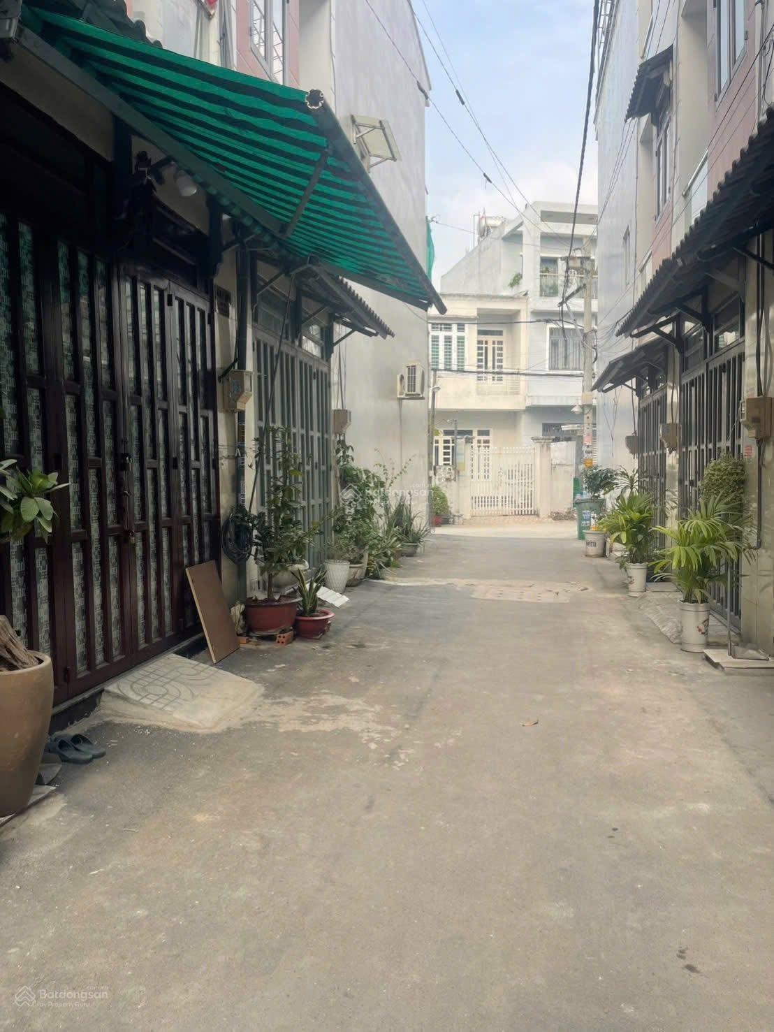 Bán nhà 1 trệt 2 lầu Thạnh Xuân Quận 12 đất thổ cư 3 phòng ngủ đường 4,5m