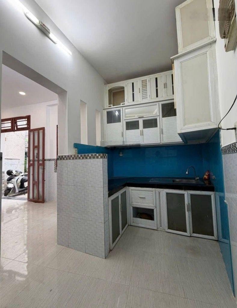 Nhà mới 2 tầng HXH, 50m ra Trần Xuận Soạn, 30m2, ngang 5m, 2PN,2WC, Giá hơn 3 Tỷ. VÀO Ở NGAY