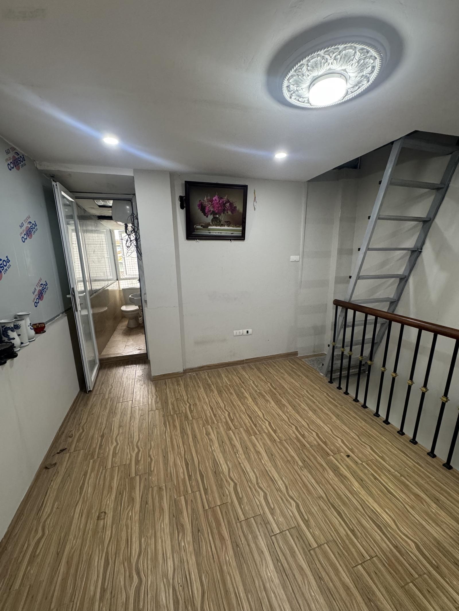 Siêu phẩm mạc thị bưởi - ô tô đỗ cổng - nhỉnh 3 tỷ - nhà đẹp ở luôn - sổ đỏ chính chủ