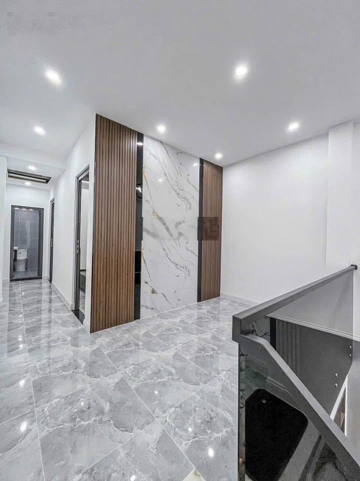 Tỉnh Lộ 10, sổ hồng công chứng, nhà đẹp mới xây, giá chỉ 1 tỷ 750 bớt lộc