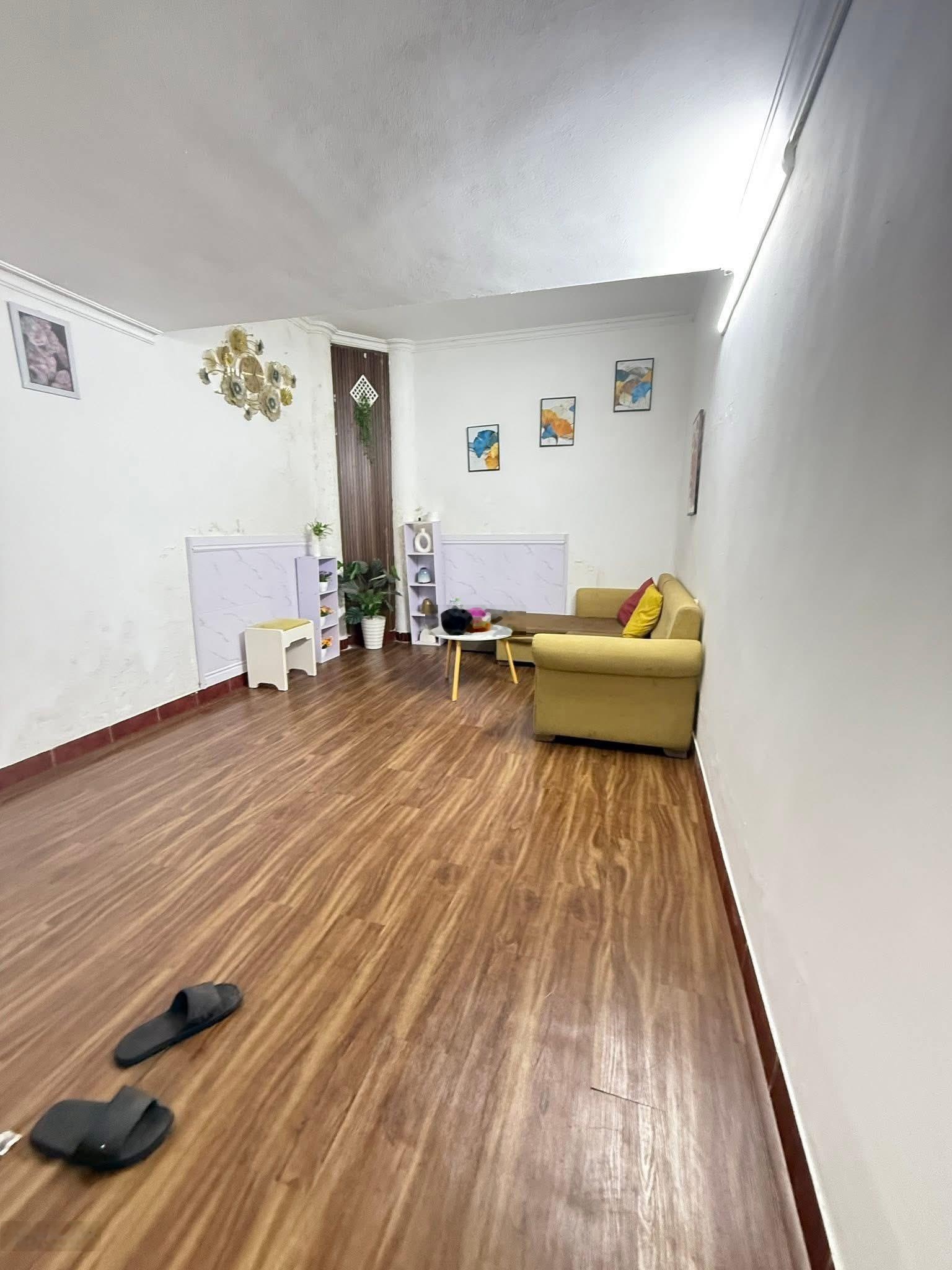 Bán nhà Khâm Thiên, Đống Đa. DT 36m2 x 5 tầng. MT 3.4m. Giá bán 4tỷ9