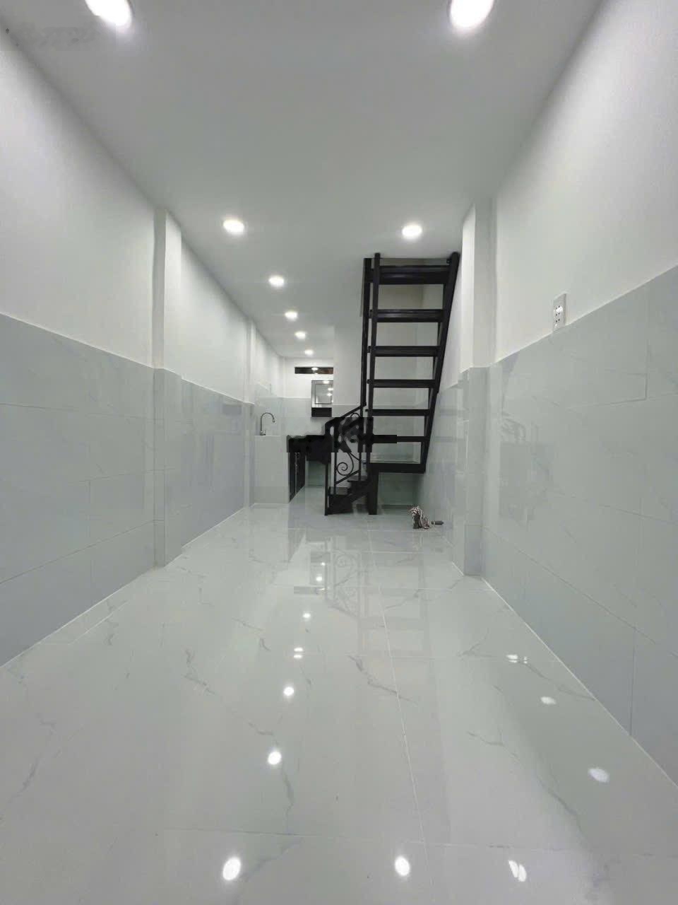 Bán nhà hẻm 997 trần xuân soạn cách mặt tiền chỉ 150m nhà mới đẹp dt 15 m2,giá 1.9 ty.lh096500479