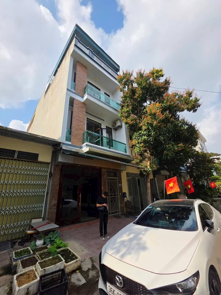 Bán nhà 4 tầng mặt bằng 3037 đường 2 Hàng Cau, Đông Thọ, Thanh Hóa, giá 7.2 tỷ