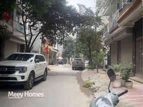 Bán đất tặng nhà 2 tầng, diện tích 45m2, ô tô tránh đỗ vào nhà, sổ đỏ sẵn