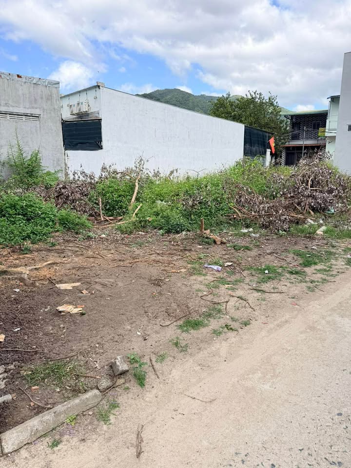 Chủ cần bán lô đất Phuớc Thượng, Phước Đồng, giá 1.35 tỷ