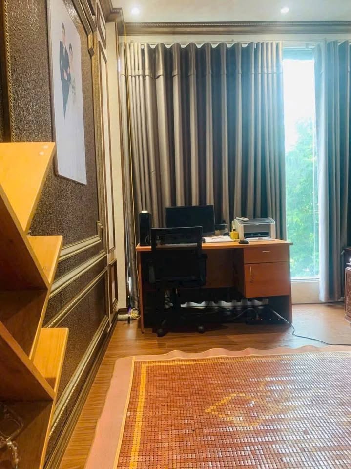 Bán nhà đẹp phố Bà Triệu, trung tâm sầm uất, gần Quảng trường Lam Sơn, giá 9.7 tỷ