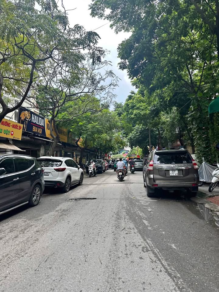 Bán đất mảnh đất 51m2, mặt tiền 4.4m tại Hoài Đức