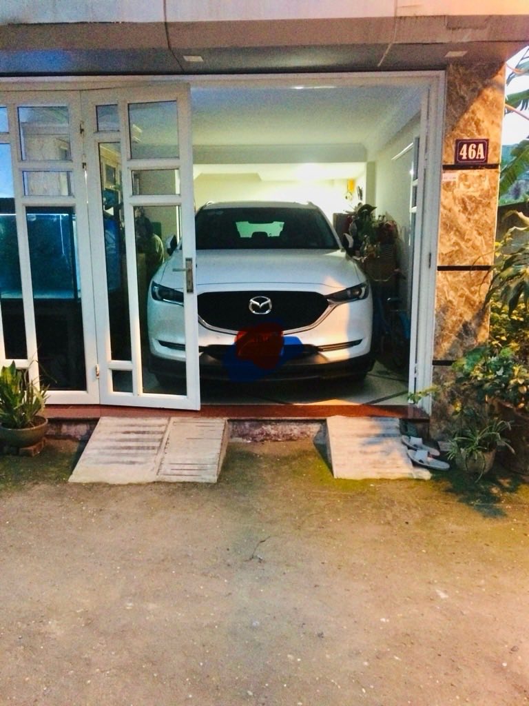 Bán nhà Tân Mai, ô tô vào nhà, diện tích 39m2, giá 9.9 tỷ