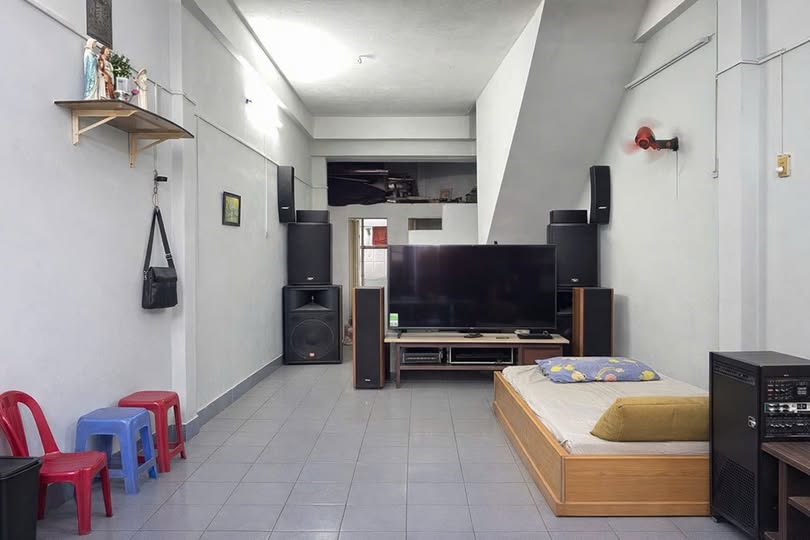 Bán nhà Linh Chiểu, 60m2, 2 tầng, gần nhà thờ Thủ Đức