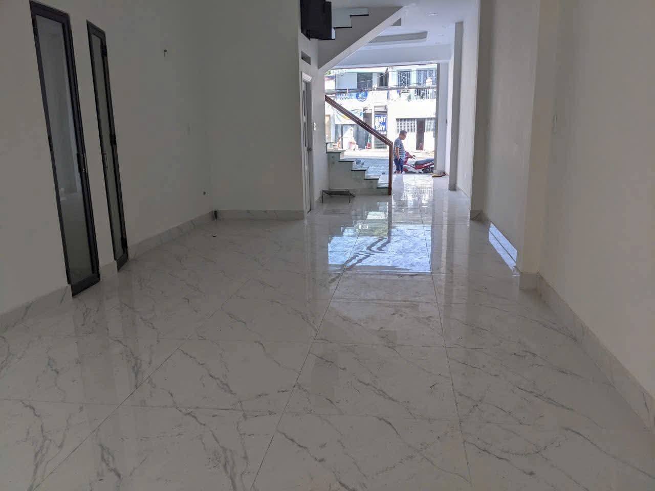 Nhà mặt tiền Bình Thạnh 4m x 16m, 3 lầu, kinh doanh sầm uất