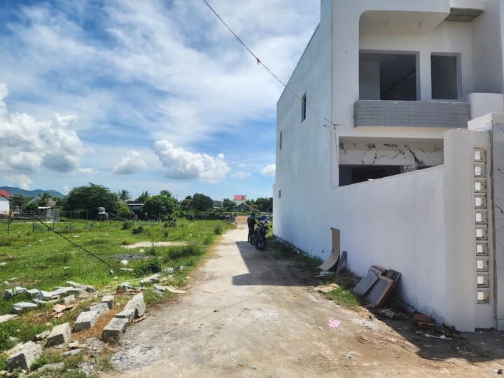 Bán lô đất đẹp tại Vĩnh Hiệp, Nha Trang, giá 2.2 tỷ