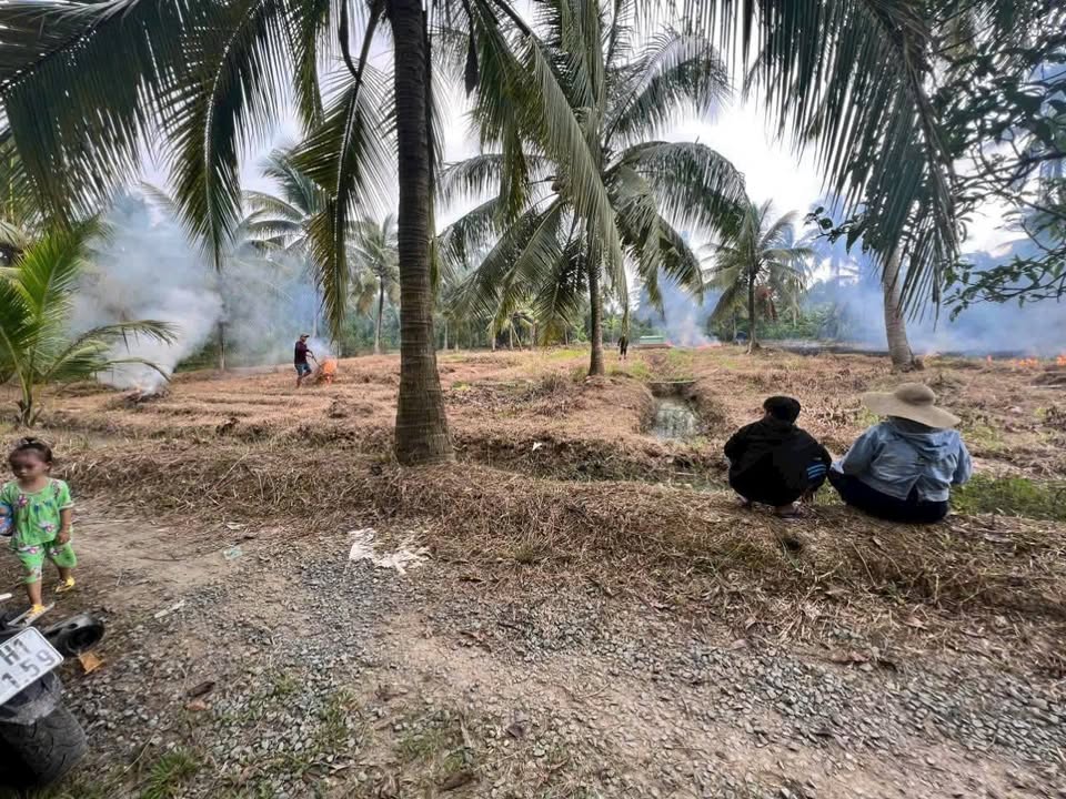 Bán đất tại xã Thạnh Ngãi, Mỏ Cày Bắc, Bến Tre, đường xe hoa lâm, giá 950 triệu