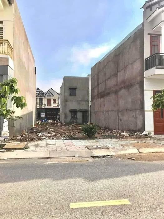 Bán đất Bến Cát, đường lớn tiện kinh doanh, giá 850 triệu