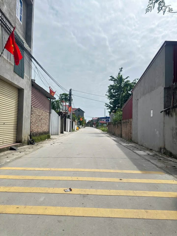 Bán mảnh đất 75m2 tại Hiền Ninh, Sóc Sơn, giá 2,x tỷ