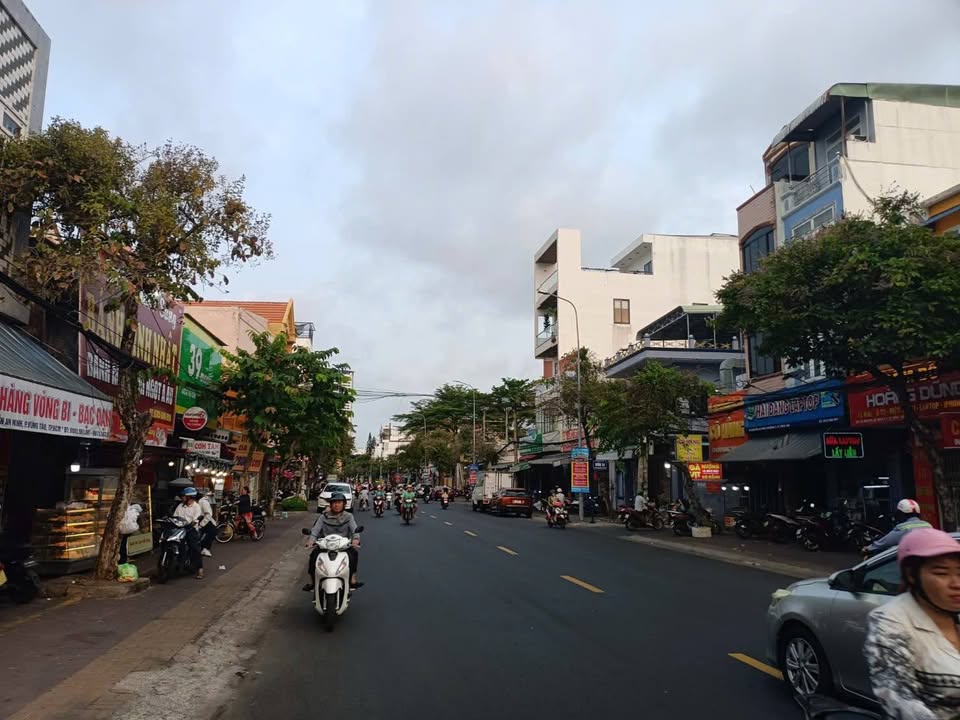 Bán lô đất mặt tiền Nguyễn An Ninh, 57m2 full thổ cư, giá 6,5 tỷ