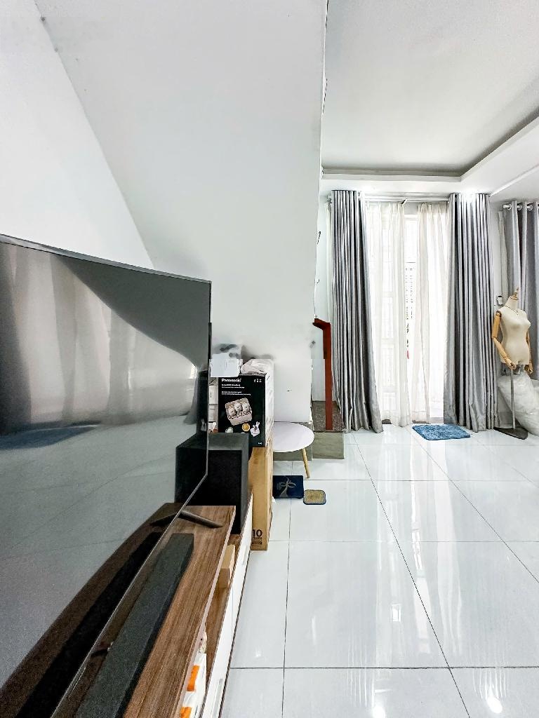 Nhà bán HXH Trần Hưng Đạo, Q1, 3 tầng, (5x10), gía 8,4 tỷ