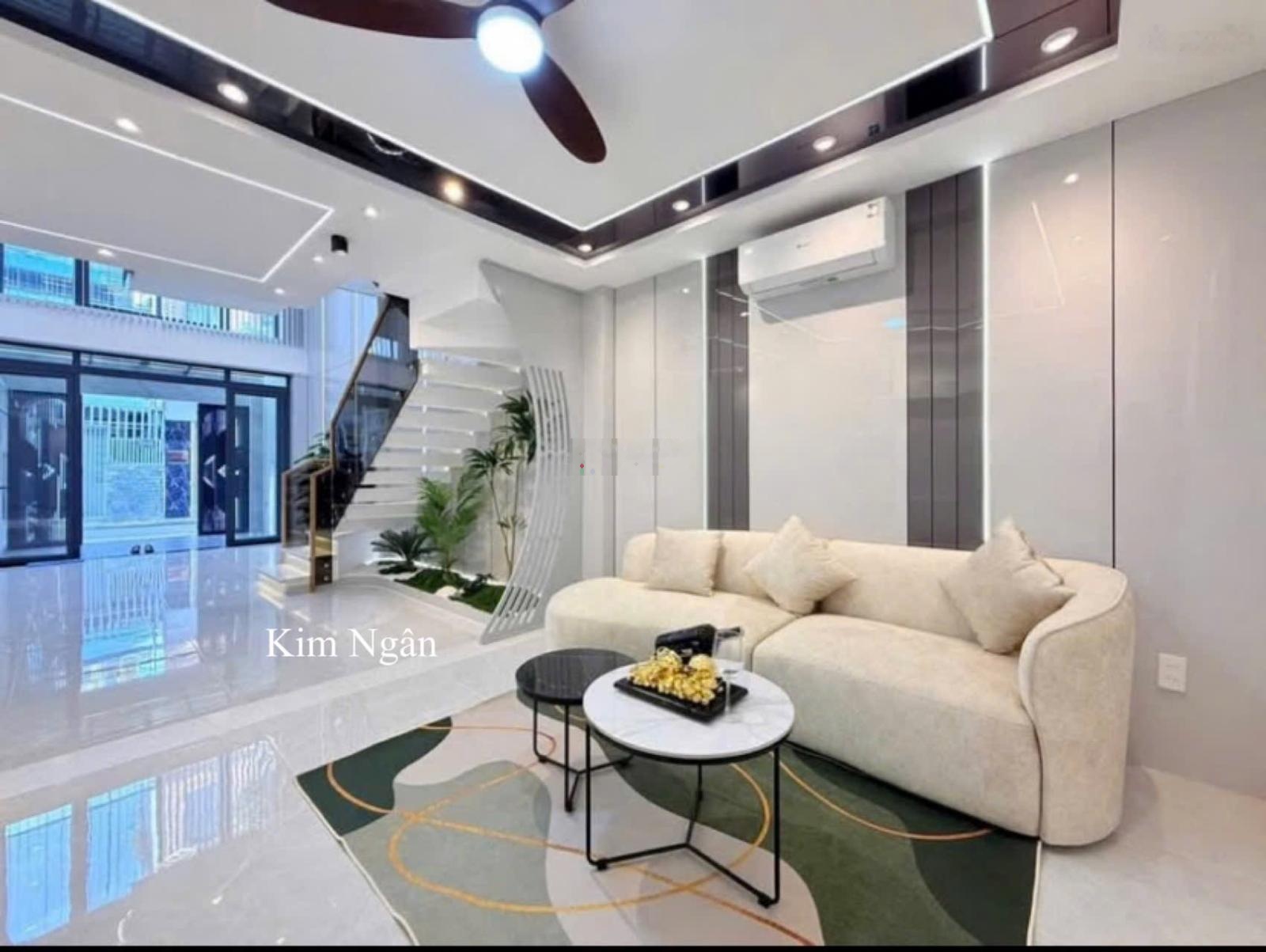 Đổi nhà bán lại căn bên Trần Hưng Đạo -Quận 1.Giá 5Tỷ2/80.2m2 đang cho thuê 26triệu. Gần công an TP